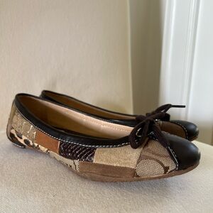 Coach flats